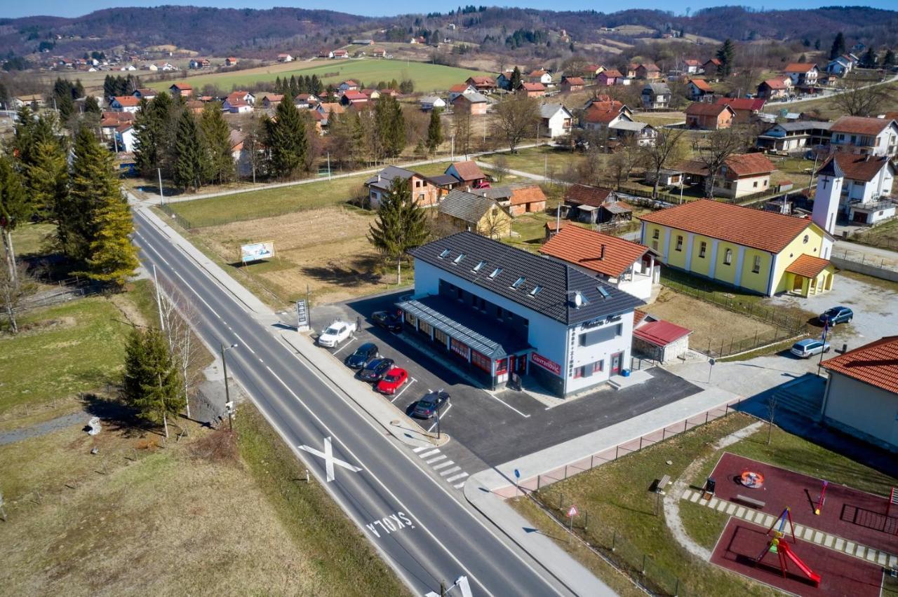 Marien Haus Hotel Karlovac Exterior photo